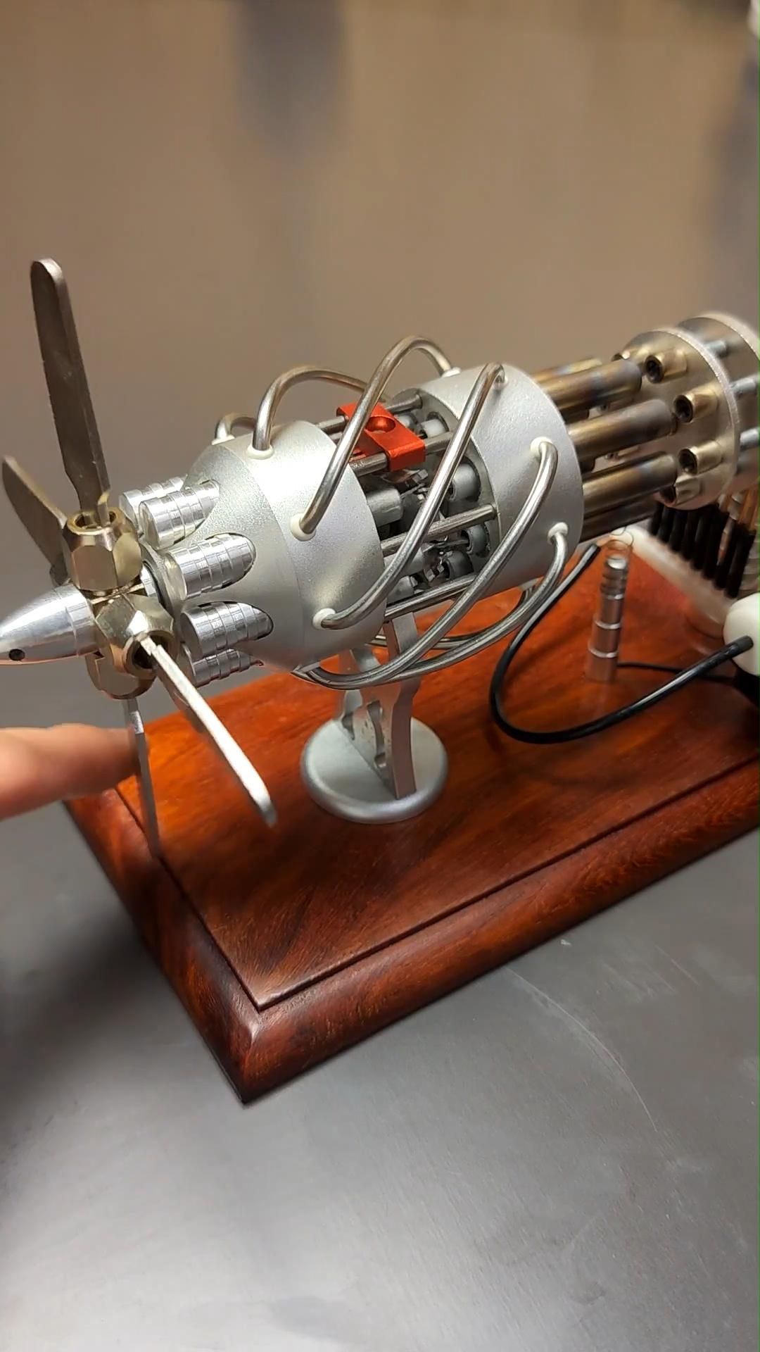 ENJOMOR 16-Cylinder Swash Plate Stirling Engine