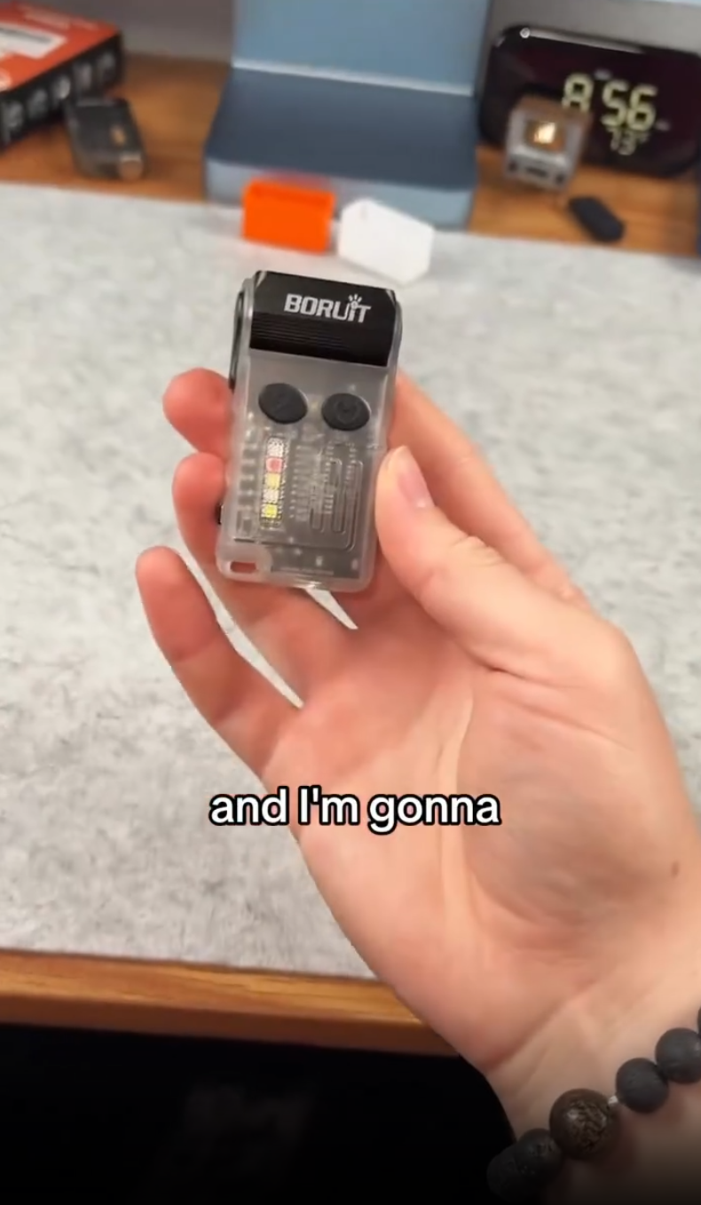 BORUIT V20 Swivel Multi-Light Keychain Flashlight