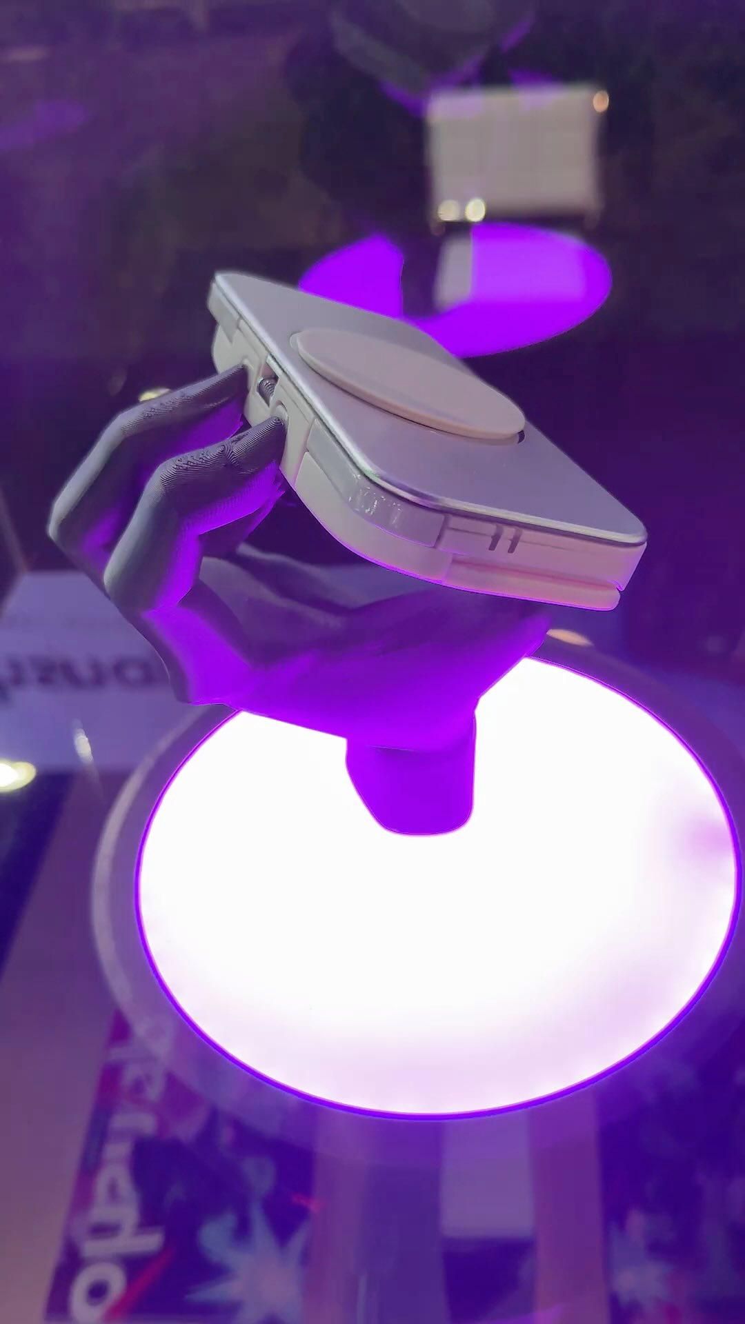 OhSnap M-Con Spring-Loaded Mobile Controller