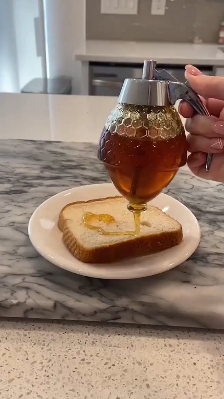 Hunnibi No-Drip Honeycomb Honey Dispenser