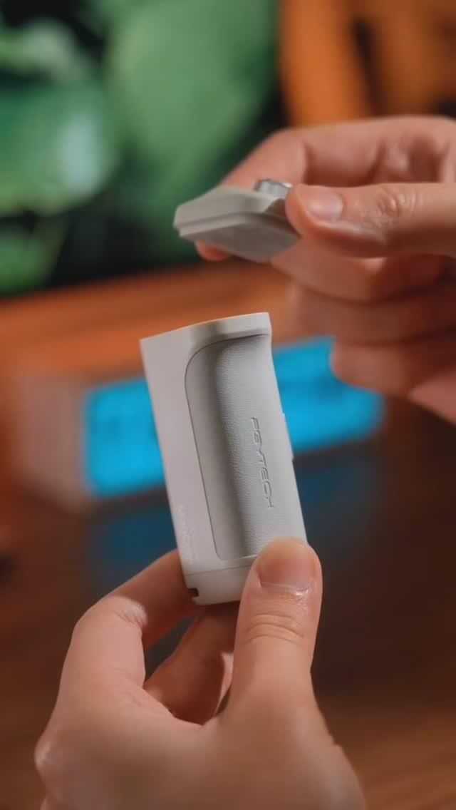 PGYTECH MagCam 3-in-1 Phone Grip