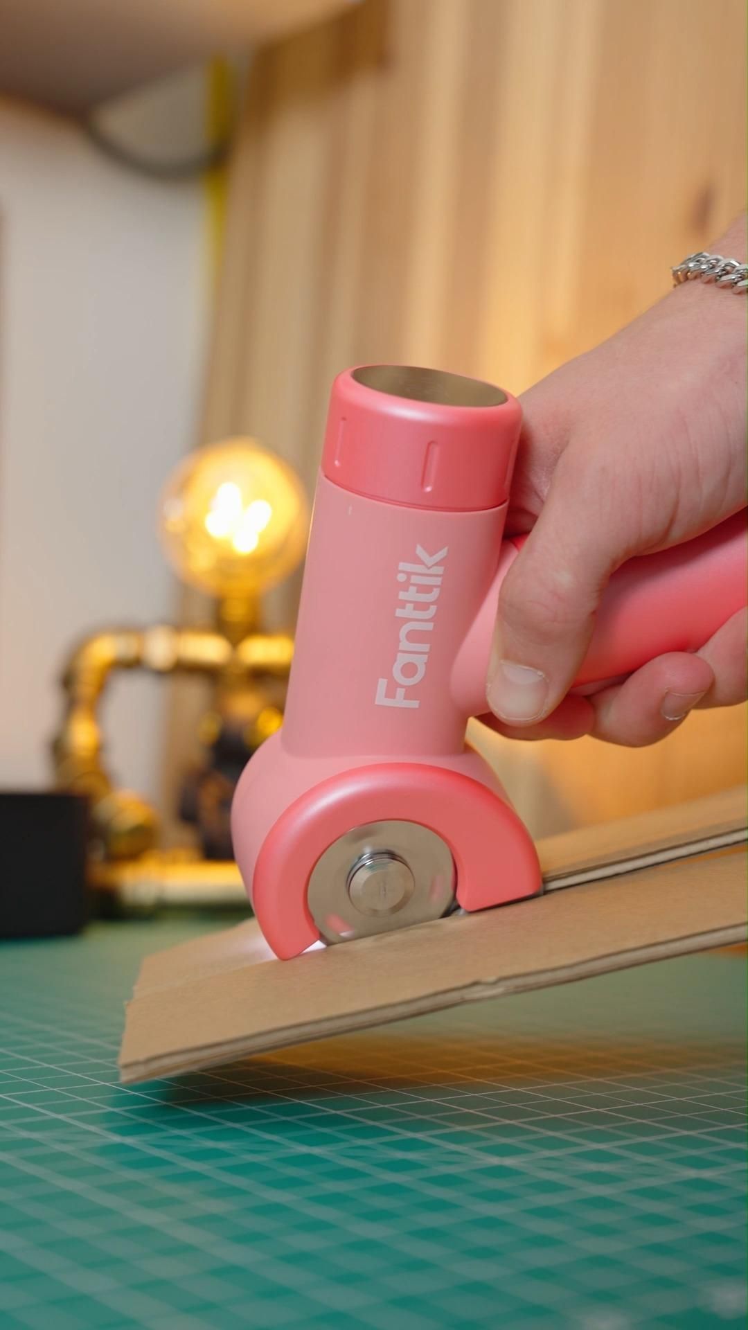 Fanttik Rotary Blade Carton Cutter Tool