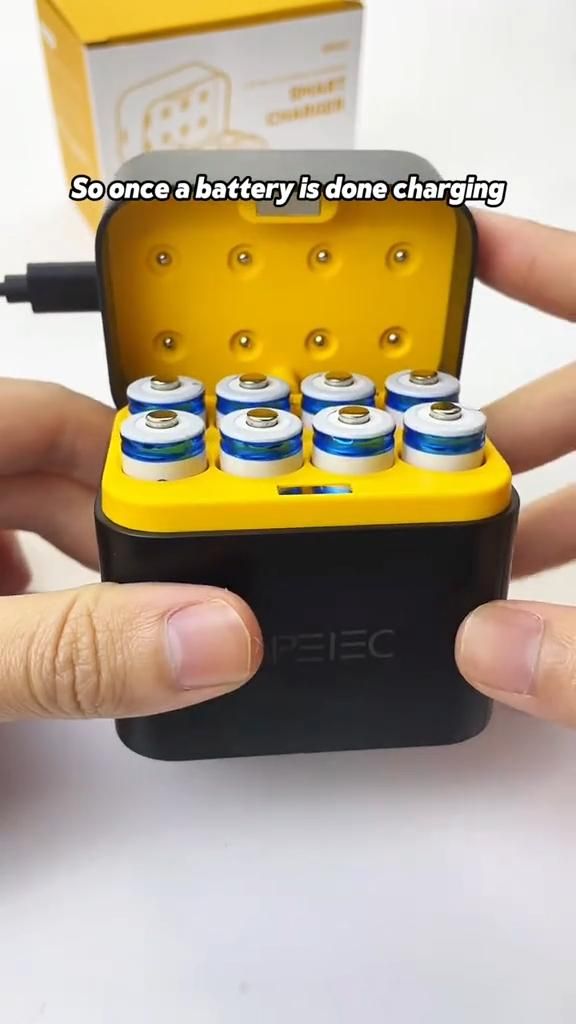 SIPEIEC 8-Slot Li-ion AA Battery Charger Set