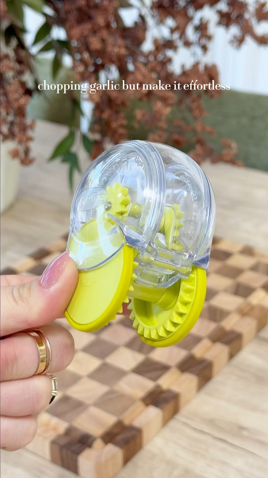 Garlic Roller Wheel Chopper