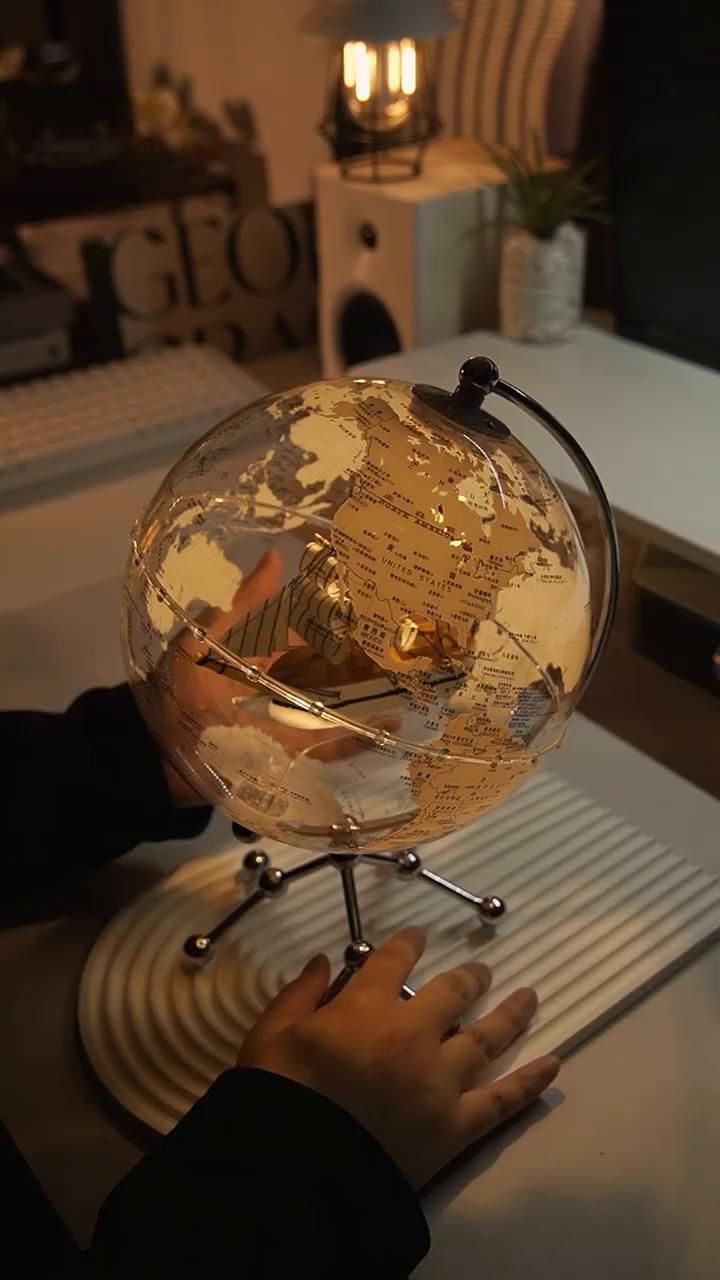 Transparent Sailboat Globe LED Table Lamp