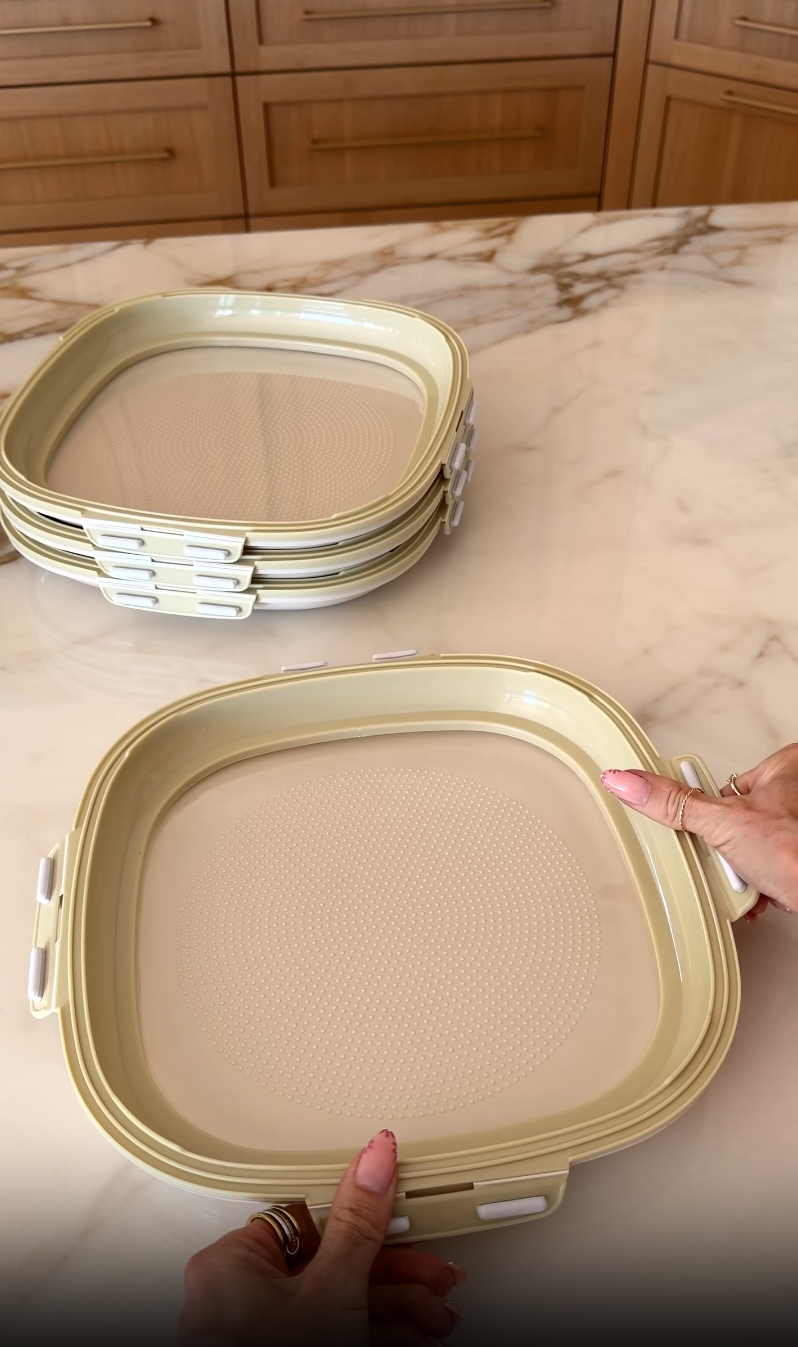 Crudités Reversible Stretch Lid Snack Tray