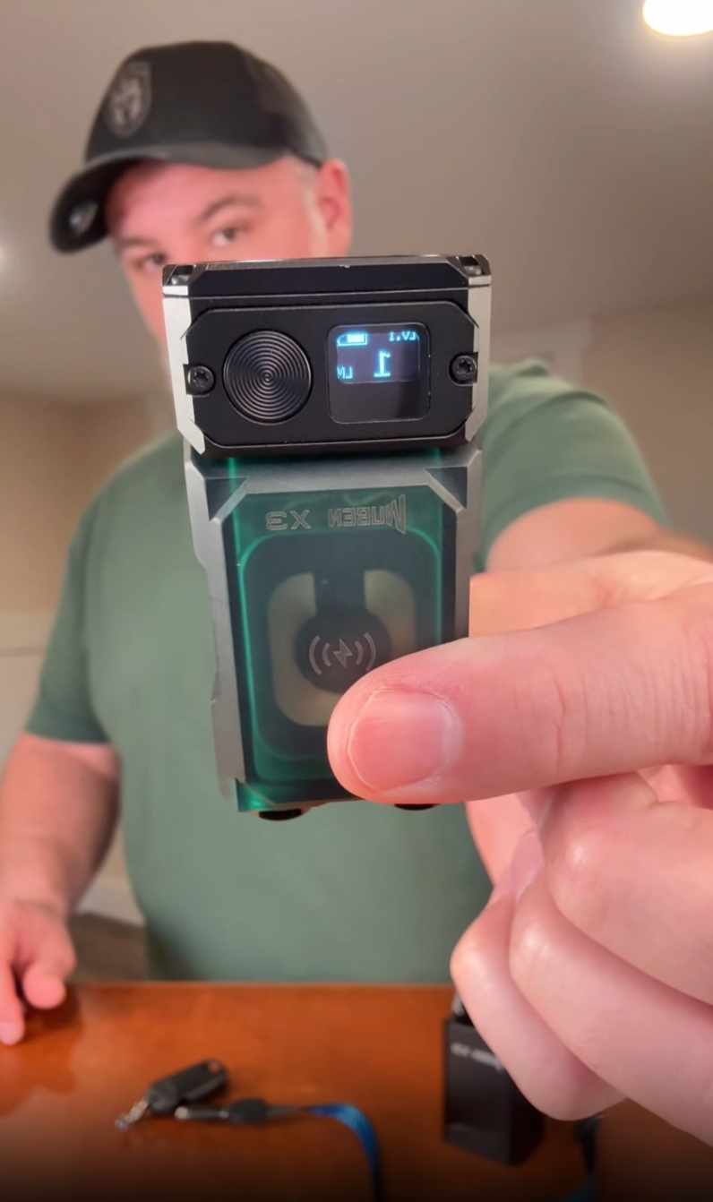 Wuben X3 Owl Rotating EDC Flashlight