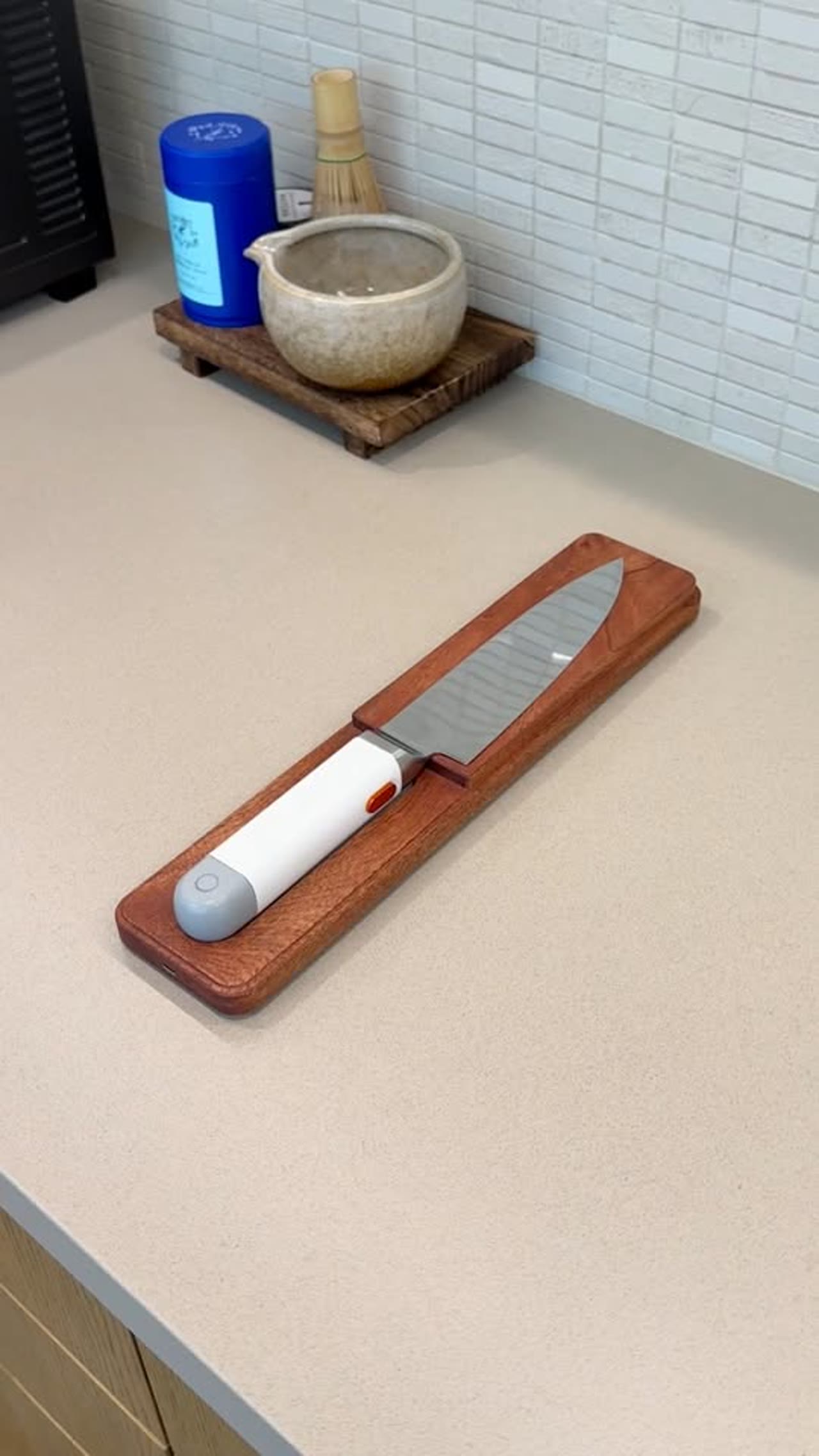 Seattle Ultrasonics C-200 Ultrasonic Chef’s Knife