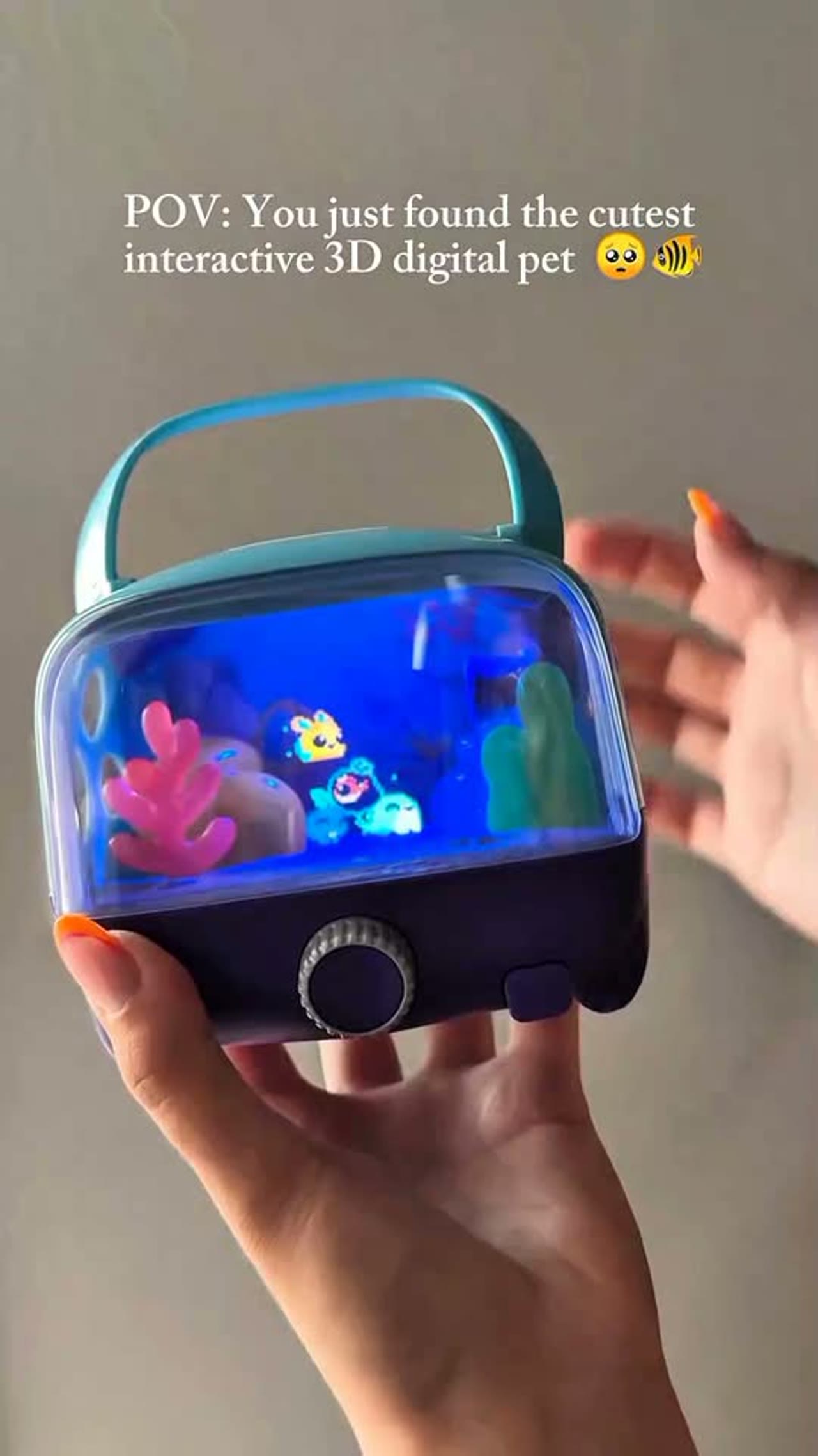 Spin Master Bitzee Aquarium Interactive Pet Toy