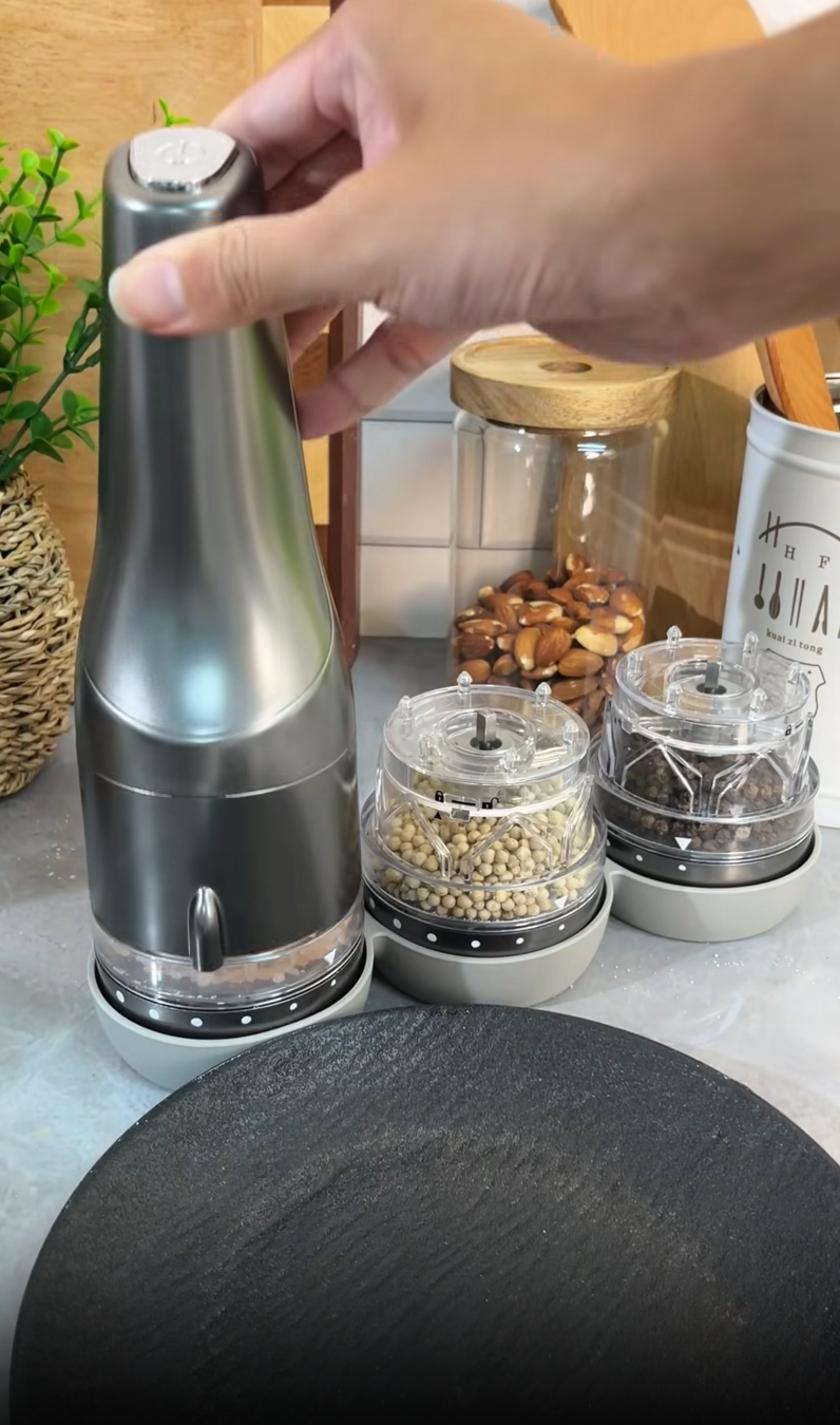FinaMill Classic Quick-Change Spice Mill